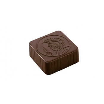 Le Breton garni de 345g de Chocolats Léonidas. Le Breton garni de 345g de Chocolats Léonidas.