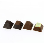 Pyramides Box garnie de 200 g de chocolats Leonidas