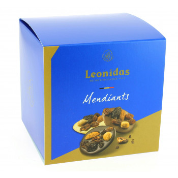 Cube petit plaisir garni de 200g de mendiants Leonidas.