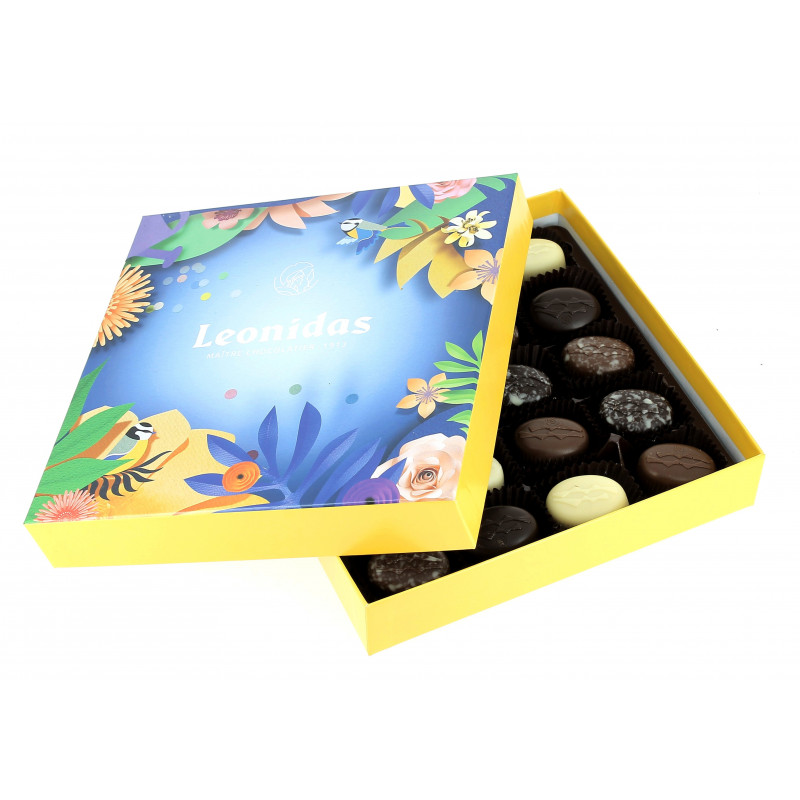 Coffret passion garni de 300 g de chocolats Leonidas