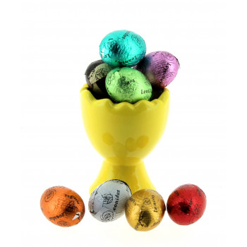 Coquetier jaune  et ses petits œufs en chocolat Leonidas