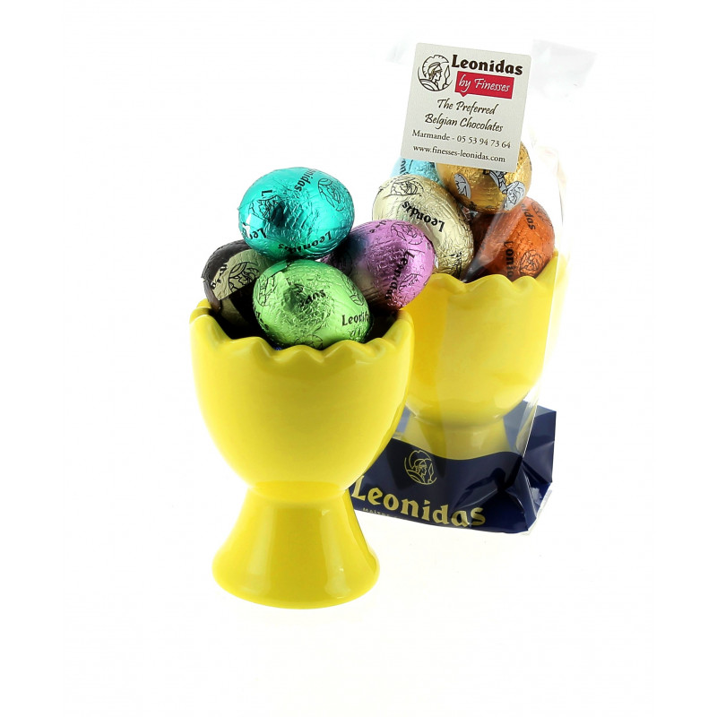 Coquetier jaune  et ses petits œufs en chocolat Leonidas