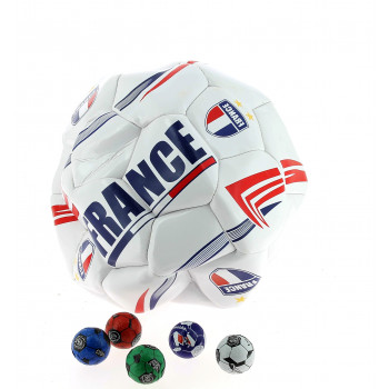 Ballon de foot cuir garni de 250g de Chocolats Léonidas pralinés. 2
